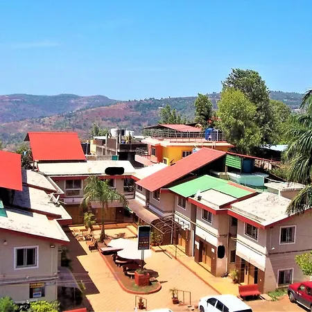 Crescent Holiday Homes Panchgani Exterior photo
